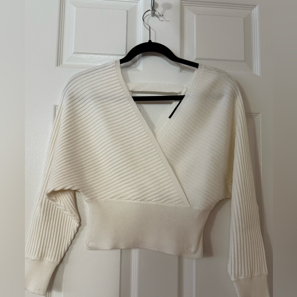 T175- Love Tree Cream V-Neck Sweater